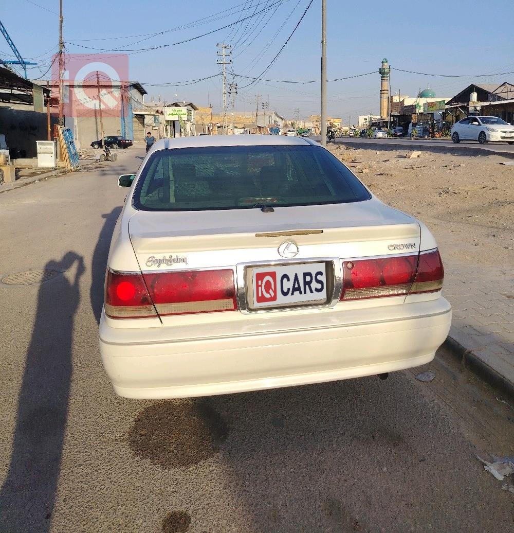 تويوتا كراون